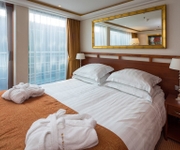 AmaCello AmaWaterways Suite, French Balcony