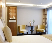 MS Jane Austen Riviera Travel Deluxe Suite - Diamond Deck