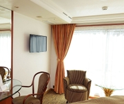 MS Swiss Corona Riviera Travel Superior Stern Suite - Diamond Deck