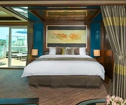 Norwegian Gem Norwegian Cruise Line The Haven Deluxe Owner's Suite with Large Balcony