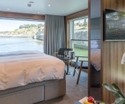 Emerald Radiance Emerald Cruises Riverview Suite