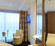 MS Jane Austen Riviera Travel Superior Stern Suite - Diamond Deck