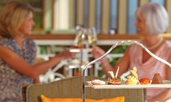 QE The-Garden-Lounge