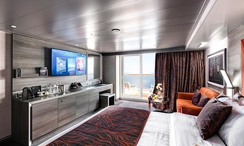 YACHT CLUB DELUXE SUITE