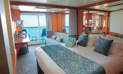 Aft-Facing Club Balcony Suite