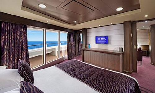 MSC YACHT CLUB EXECUTIVE & FAMILY SUITE