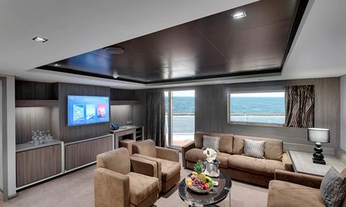 YACHT CLUB ROYAL SUITE