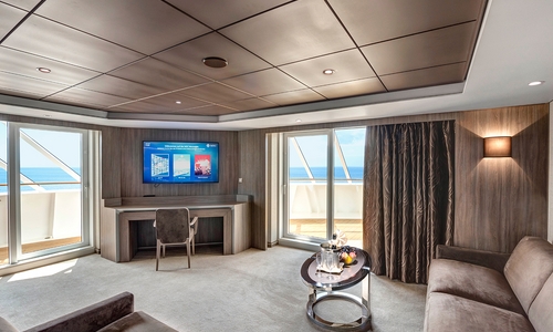 YACHT CLUB ROYAL SUITE