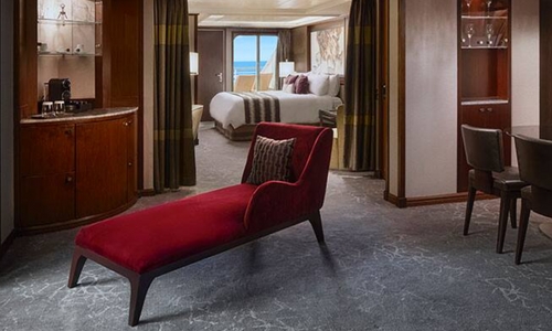 The Haven Deluxe Owner's Suite with Balcony