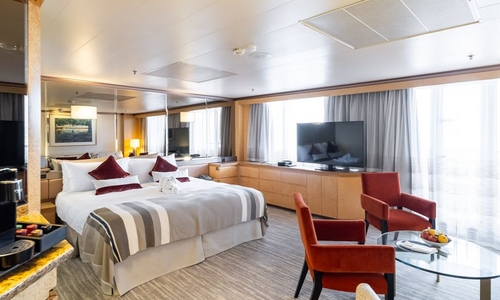 Terrace Suite Cabin (Mid - Deck 06)