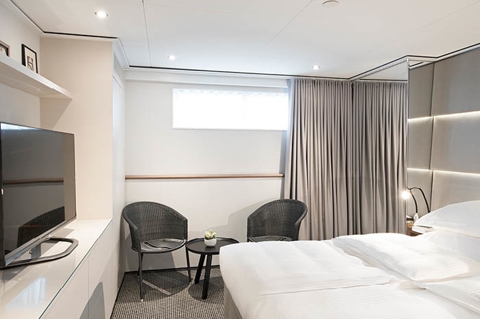 Photo of cabin: Emerald Stateroom