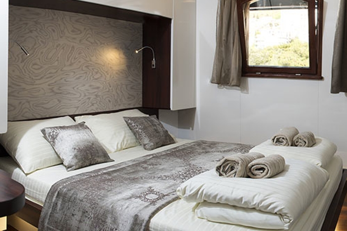 Photo of cabin: Outside Cabin Main Deck