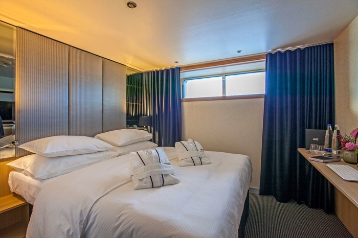 Photo of cabin: Standard Suite