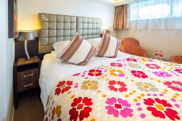 Photo of cabin: Fixed Window