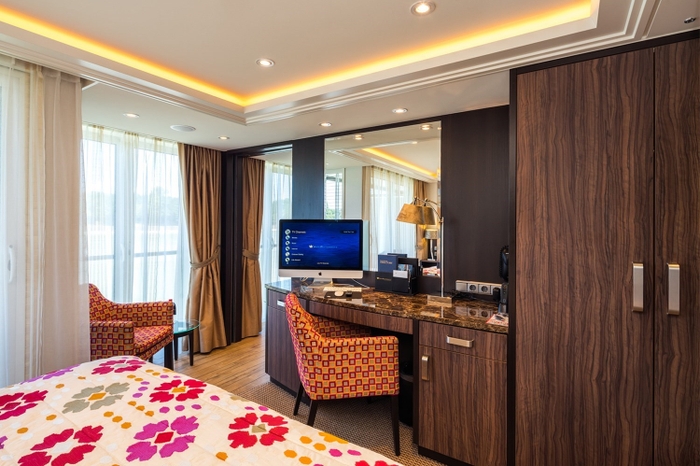 Photo of cabin: Twin Balcony