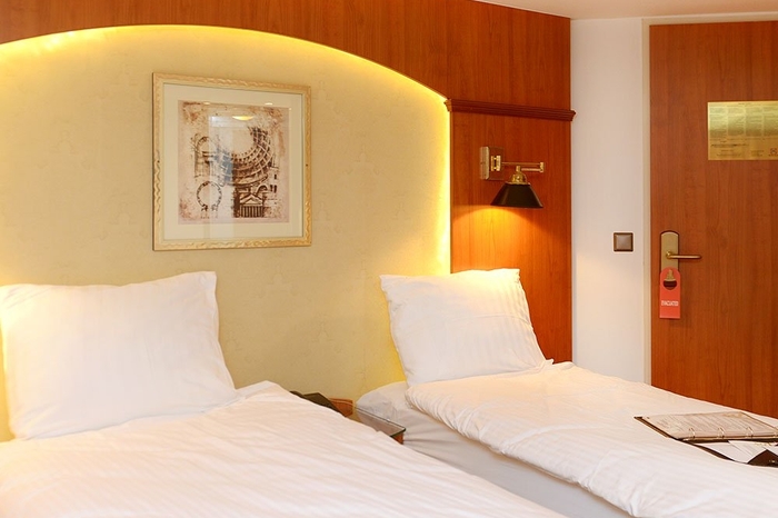 Photo of cabin: Superior Suite - Emerald Deck