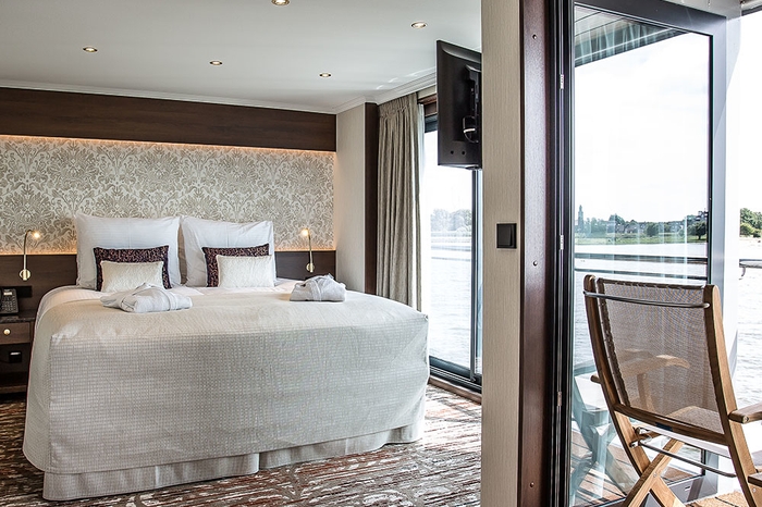 Photo of cabin: Diamond Deck (Upper) - Deluxe Balcony Suite S/O