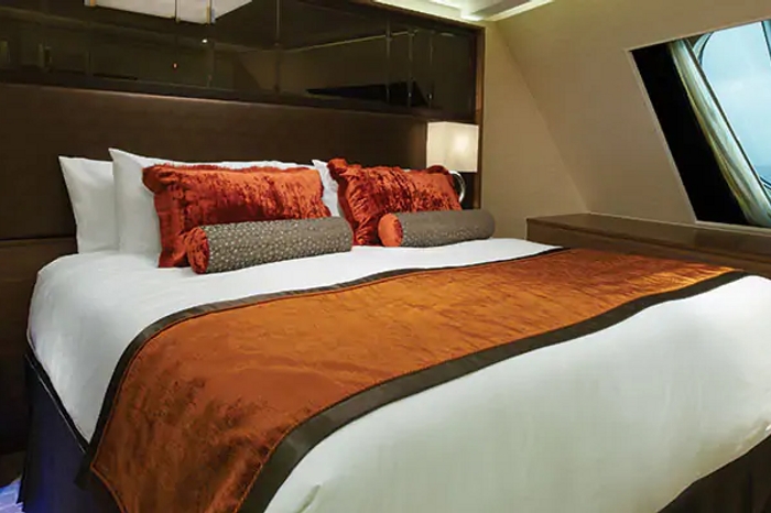 Photo of cabin: The Haven Forward-Facing Penthouse with Balcony