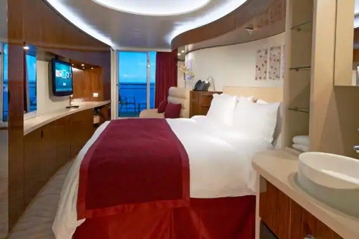 Photo of cabin: Family Club Balcony Suite