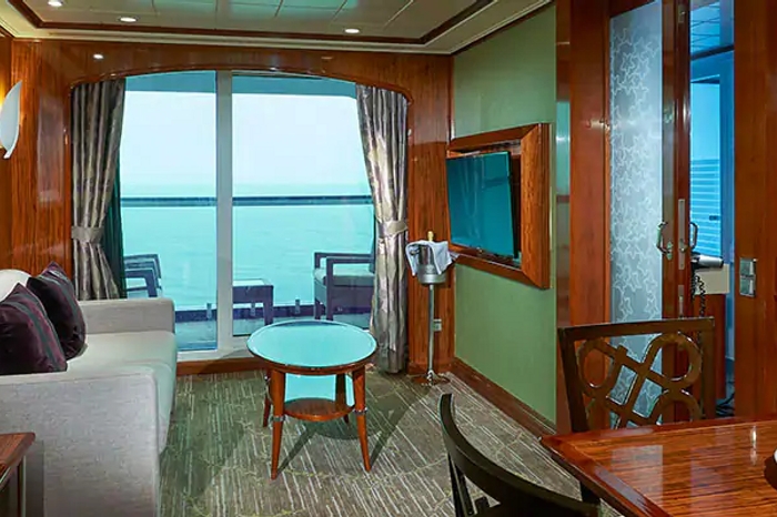 Photo of cabin: 2-Bedroom Deluxe Family Suite with Balcony