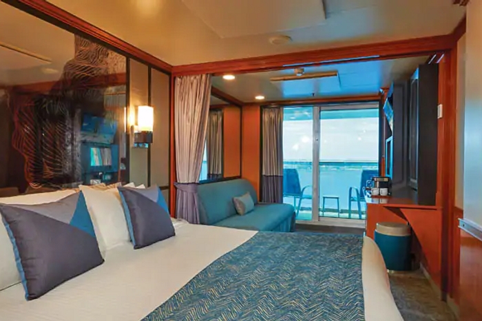 Photo of cabin: Sail Away Club Balcony Suite