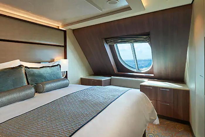 Photo of cabin: The Haven Forward-Facing Penthouse with Balcony