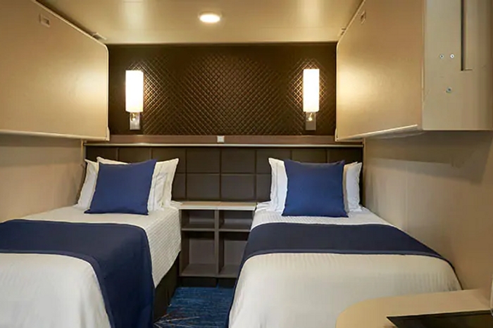 Photo of cabin: Inside