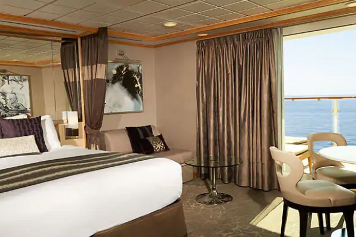 Photo of cabin: Aft-Facing Penthouse with Balcony