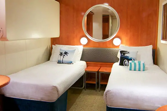 Photo of cabin: Inside