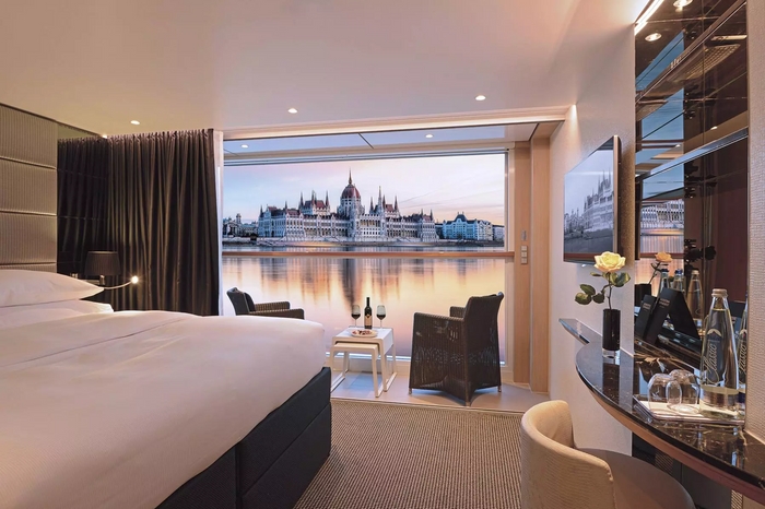 Photo of cabin: Deluxe Balcony Suite