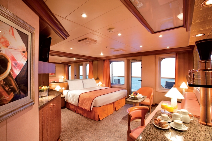 Photo of cabin: Suite with ocean view balcony