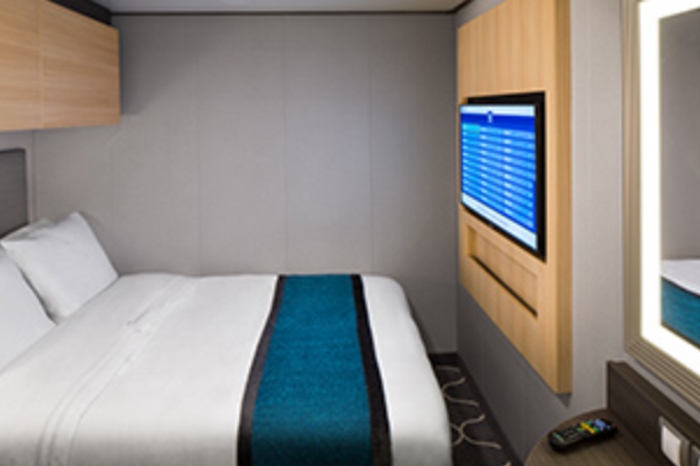 Photo of cabin: Studio Interior