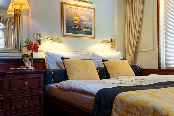 Photo of cabin: Category 5 - Commodore Deck