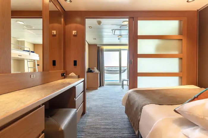 Photo of cabin: Family Balcony