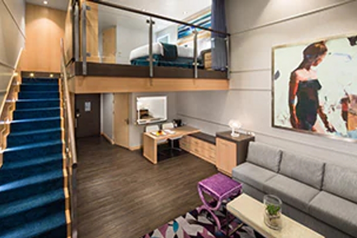 Photo of cabin: Crown Loft Suite