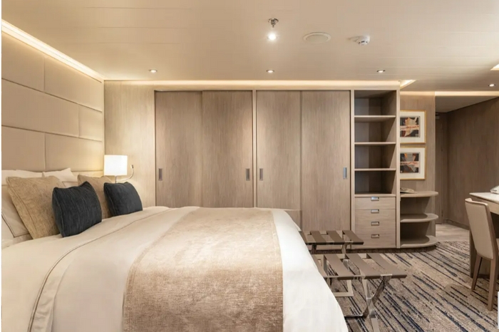 Photo of cabin: Medallion Suite