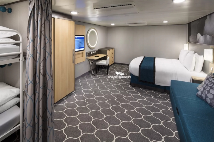 Photo of cabin: Spacious Interior