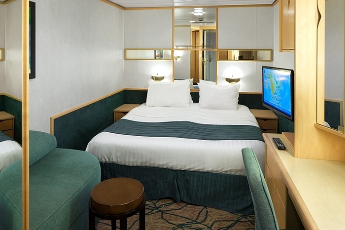 Photo of cabin: Interior Quad Gty