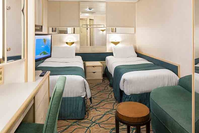 Photo of cabin: Interior Quad Gty