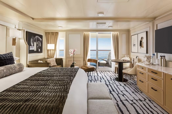 Photo of cabin: Penthouse Suite