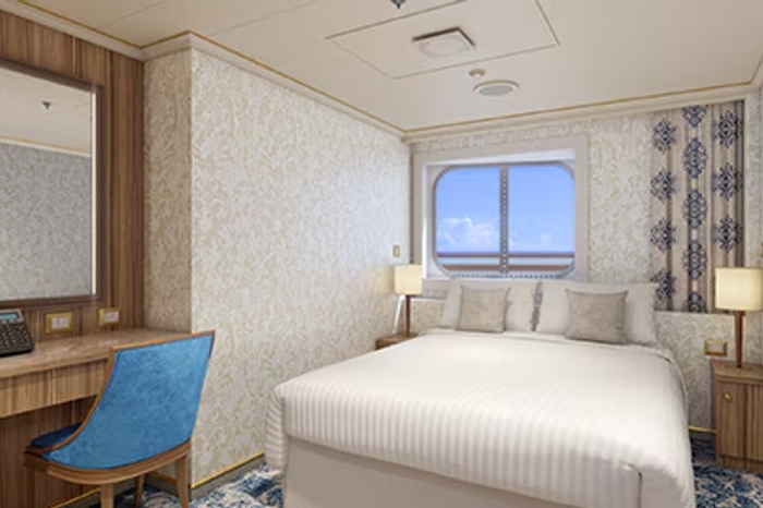 Photo of cabin: Interior with Picture Window