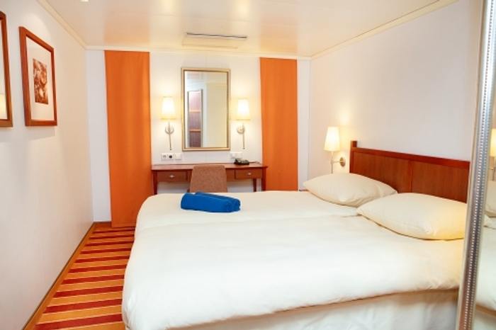 Photo of cabin: Interior Cosmos Cabin