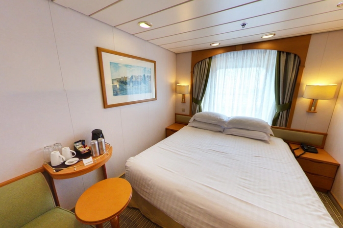 Photo of cabin: Large Obstructed View