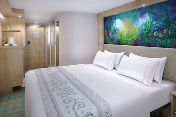 Photo of cabin: Deluxe Inside Stateroom with Reef View