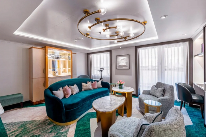 Photo of cabin: Master Suite