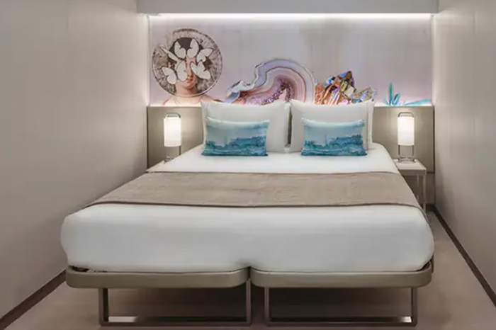 Photo of cabin: Solo Inside