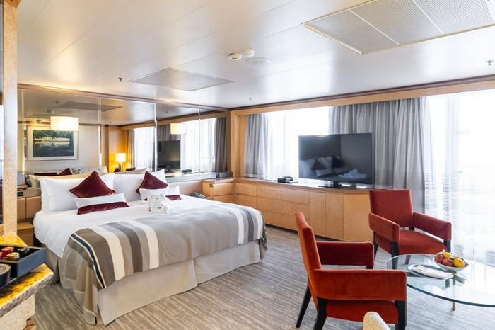 Photo of cabin: Suite Cabin (Fwd - Deck 10)