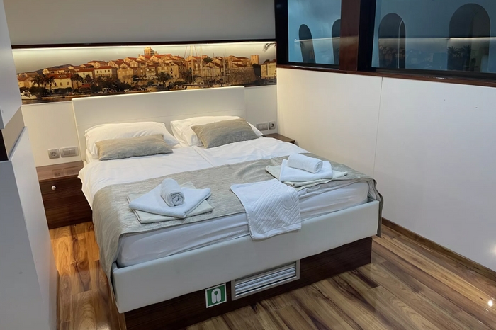 Photo of cabin: Main Deck Cabin