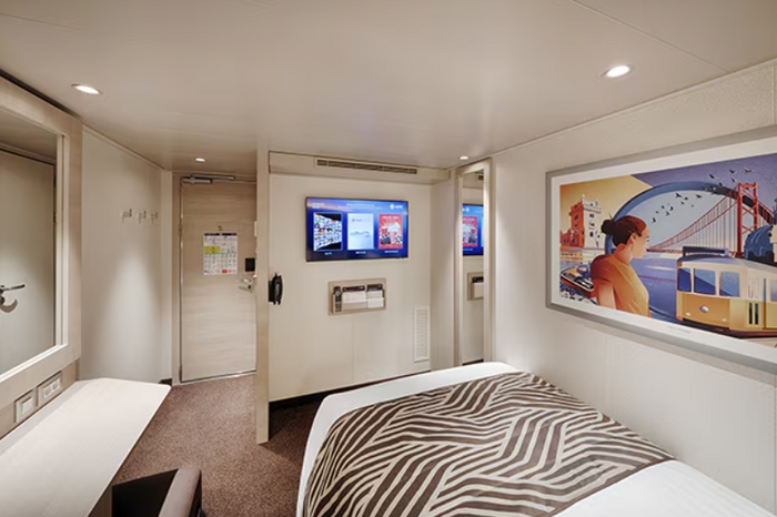 Photo of cabin: Studio Interior