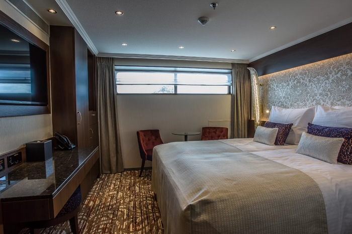 Photo of cabin: Suite - Emerald Deck